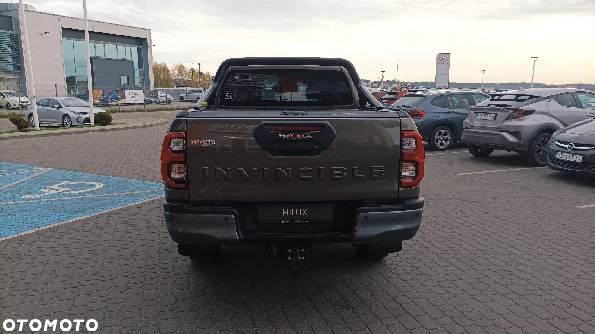 Toyota Hilux 2.8 D-4D Double Cab Invincible 4x4 - 11