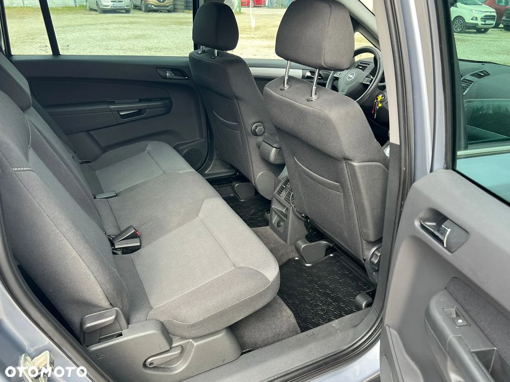 Opel Zafira 1.8 Easytronic Family Plus - 18
