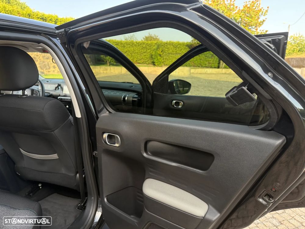 Citroën C4 Cactus 1.2 PureTech Shine - 50