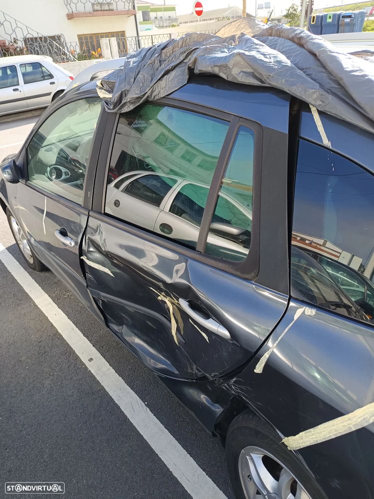 Renault Clio Break 1.2 TCE Dynamique S - 23