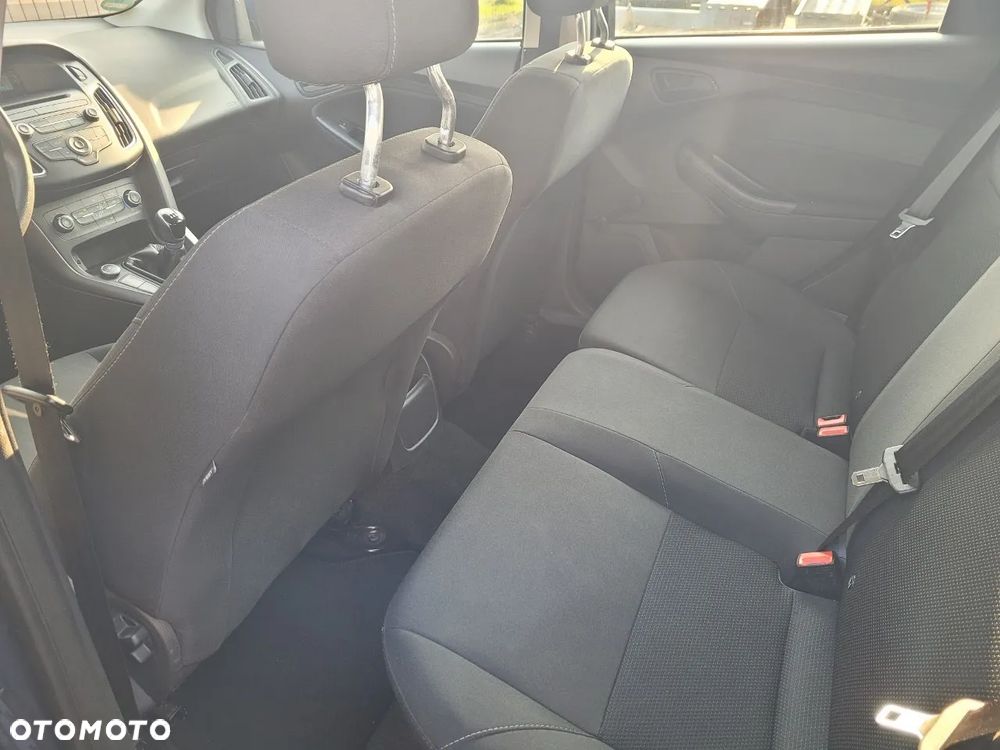 Ford Focus 1.0 EcoBoost Ambiente - 12