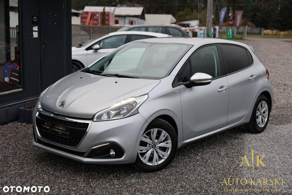 Peugeot 208 - 17