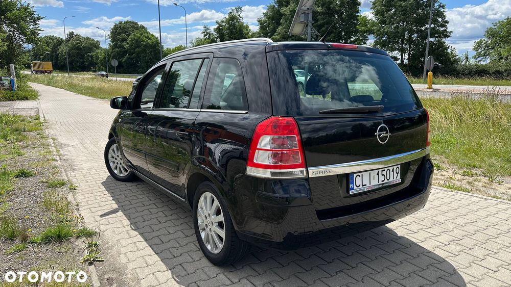 Opel Zafira 1.8 Sport - 18