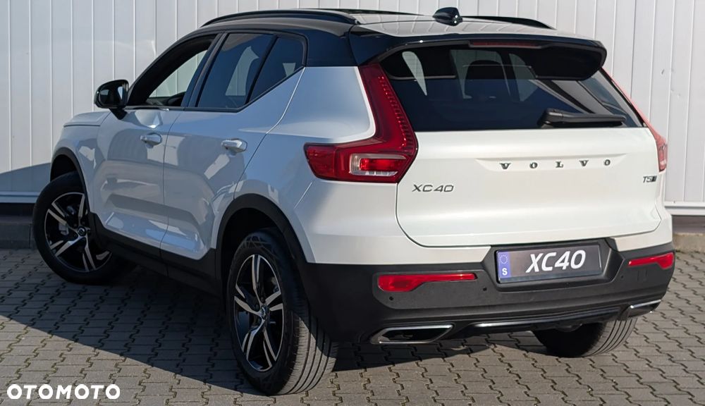 Volvo XC 40 T5 AWD R-Design - 7