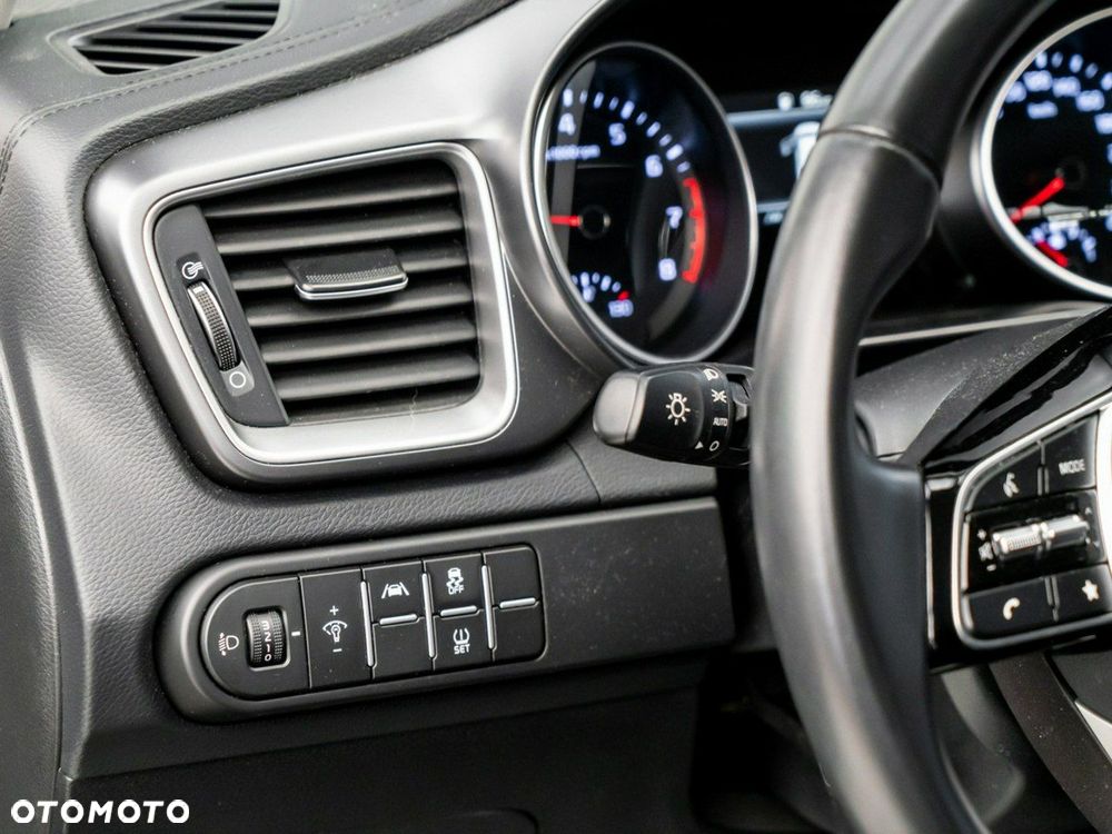 Kia Ceed 1.5 T-GDI M - 22