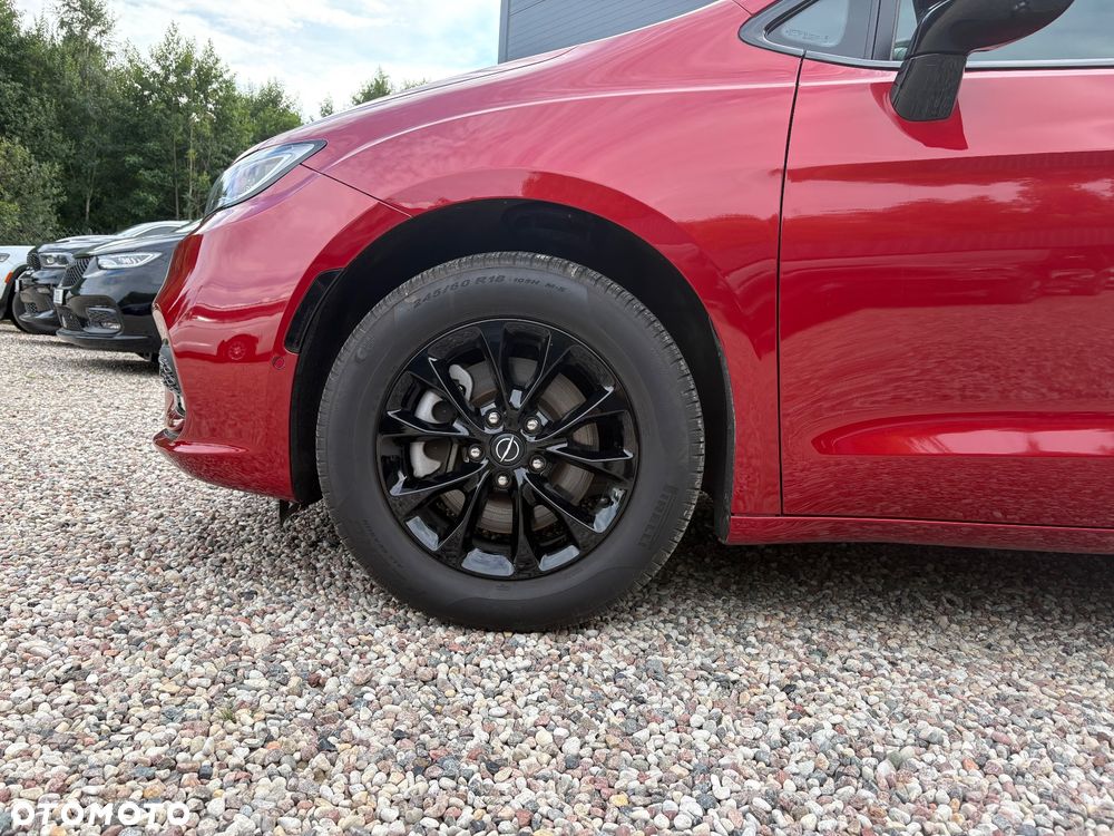 Chrysler Pacifica - 7