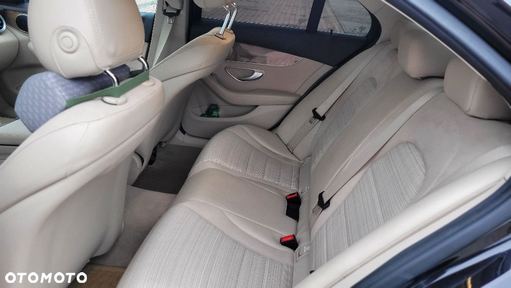 Mercedes-Benz Klasa C 220 (BlueTEC) d BlueEffICIENCY Edition 7G-TRONIC - 3