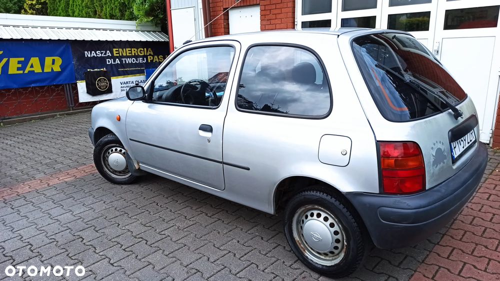 Nissan Micra 1.0 LX - 10
