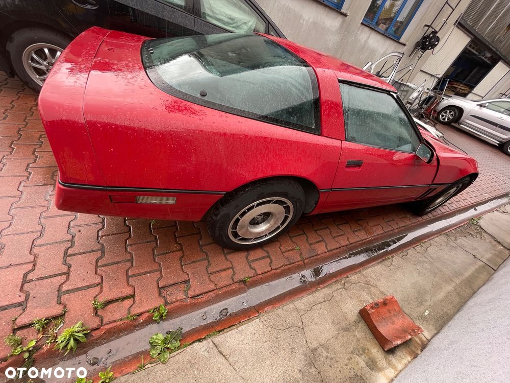 Chevrolet Corvette - 14