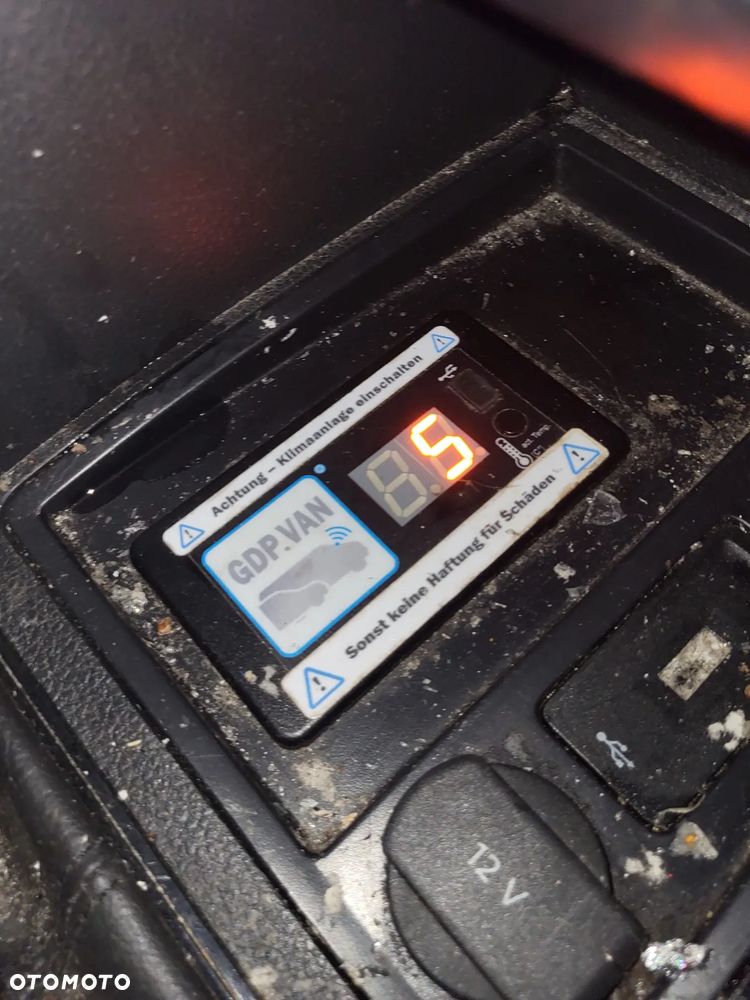 Volkswagen Caddy Maxi Long Chłodnia - 10