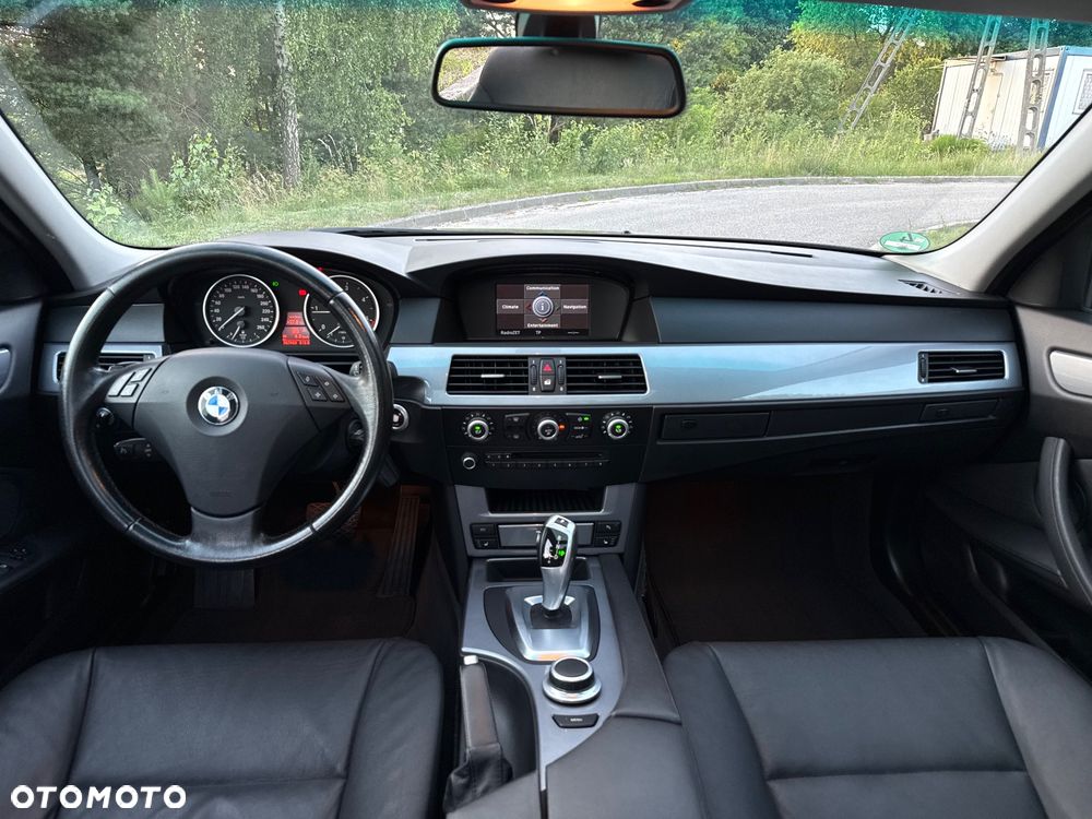 BMW Seria 5 520d - 14