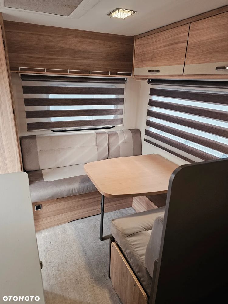 Caravelair WŁĄCZ FILMIK. DMC 1150. ŁÓŻKO MAŁZEŃSKIE, SYPIALNIO JADALNIA. ŁAZIENKA. PIĘKNA. - 13