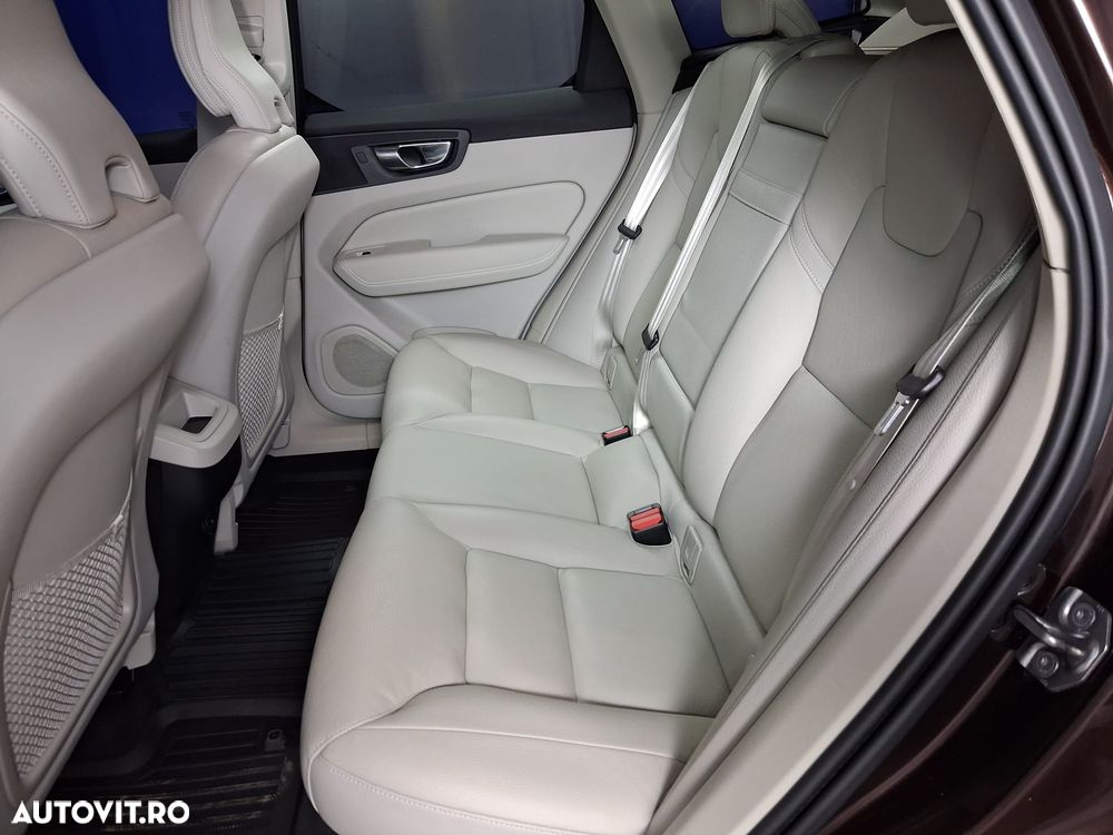 Volvo XC 60 B4 MHEV AT8 AWD Inscription - 30