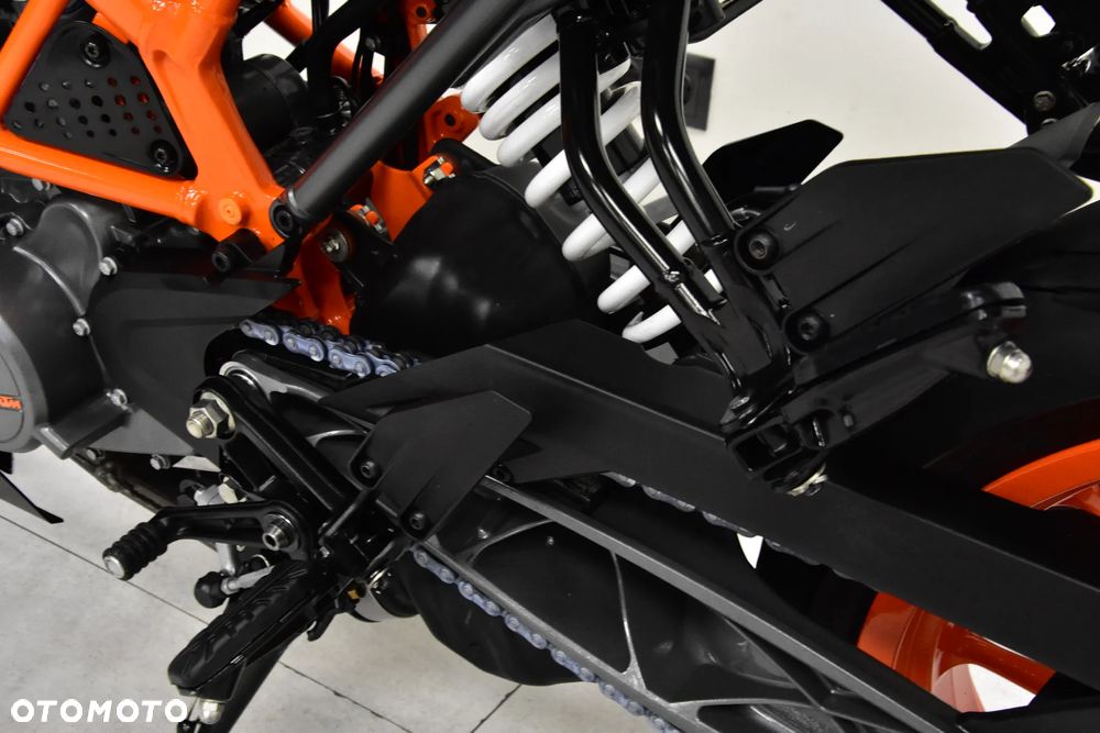 KTM Duke 125 - 28
