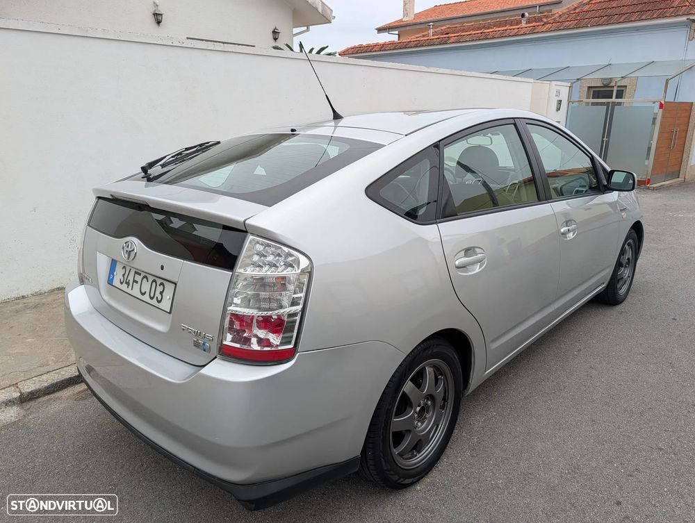 Toyota Prius 1.5 VVT-i HSD Sol HP. Pack - 4