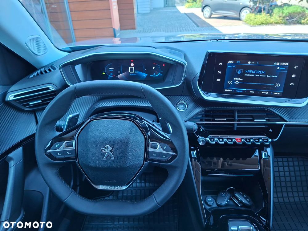 Peugeot 2008 1.2 PureTech Allure S&S EAT8 - 25