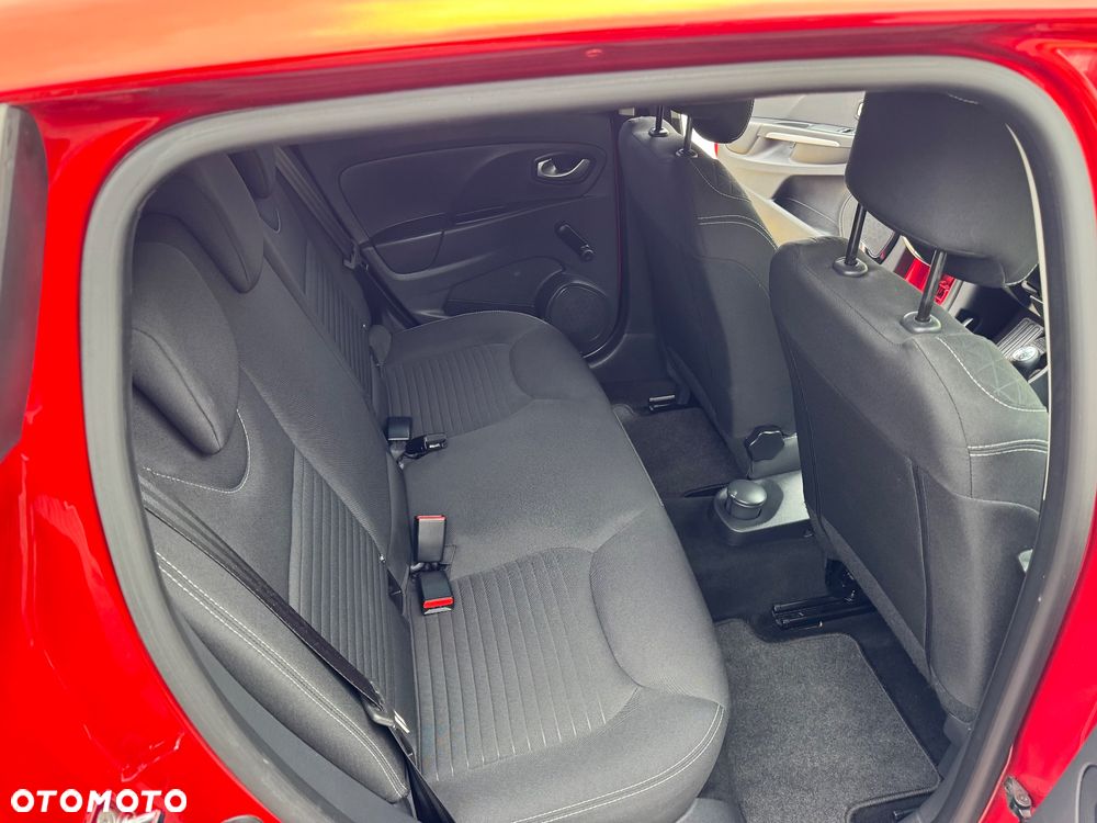 Renault Clio 1.2 16V 75 LIMITED - 23