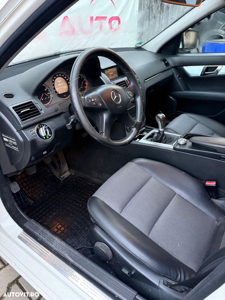Mercedes-Benz C 200 Avantgarde Edition - 28