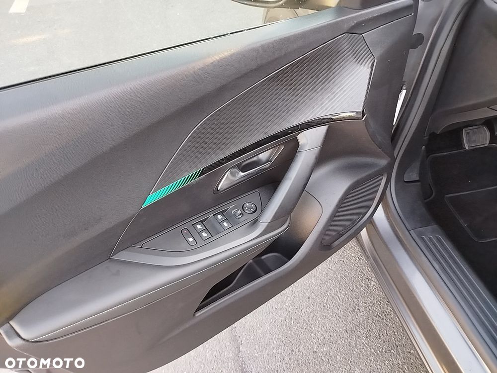 Peugeot 2008 PureTech 130 EAT8 Allure - 19