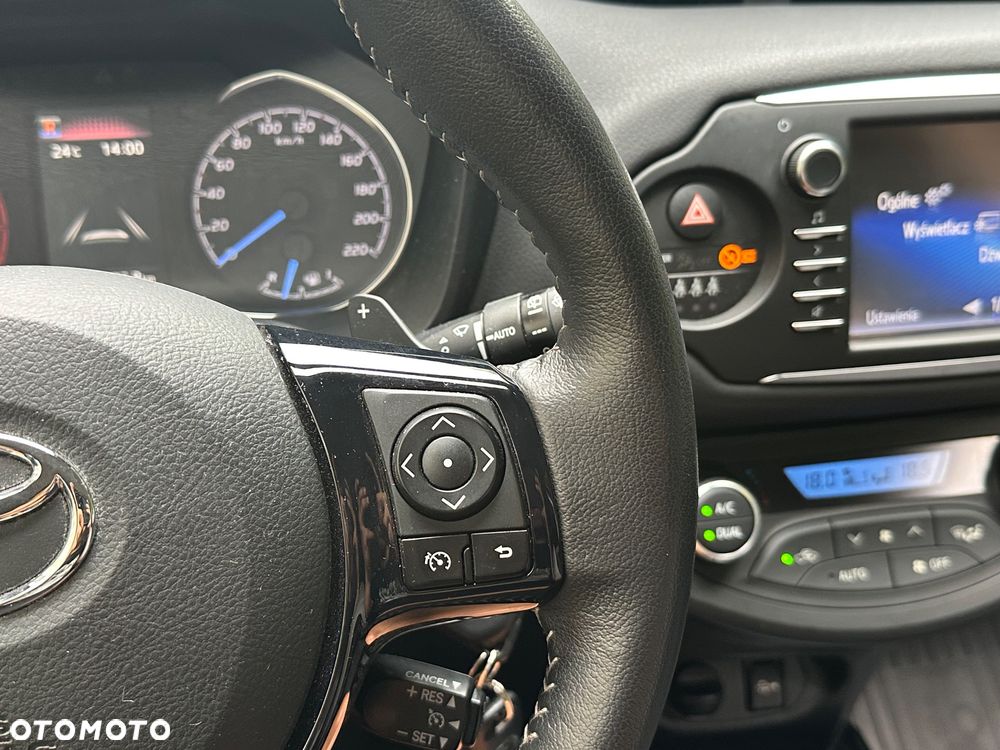 Toyota Yaris 1.5 Premium CVT - 19