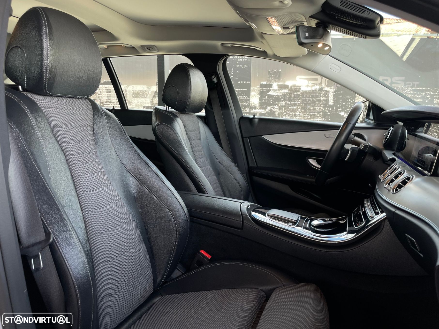 Mercedes-Benz E 300 de Avantgarde 4Matic - 15