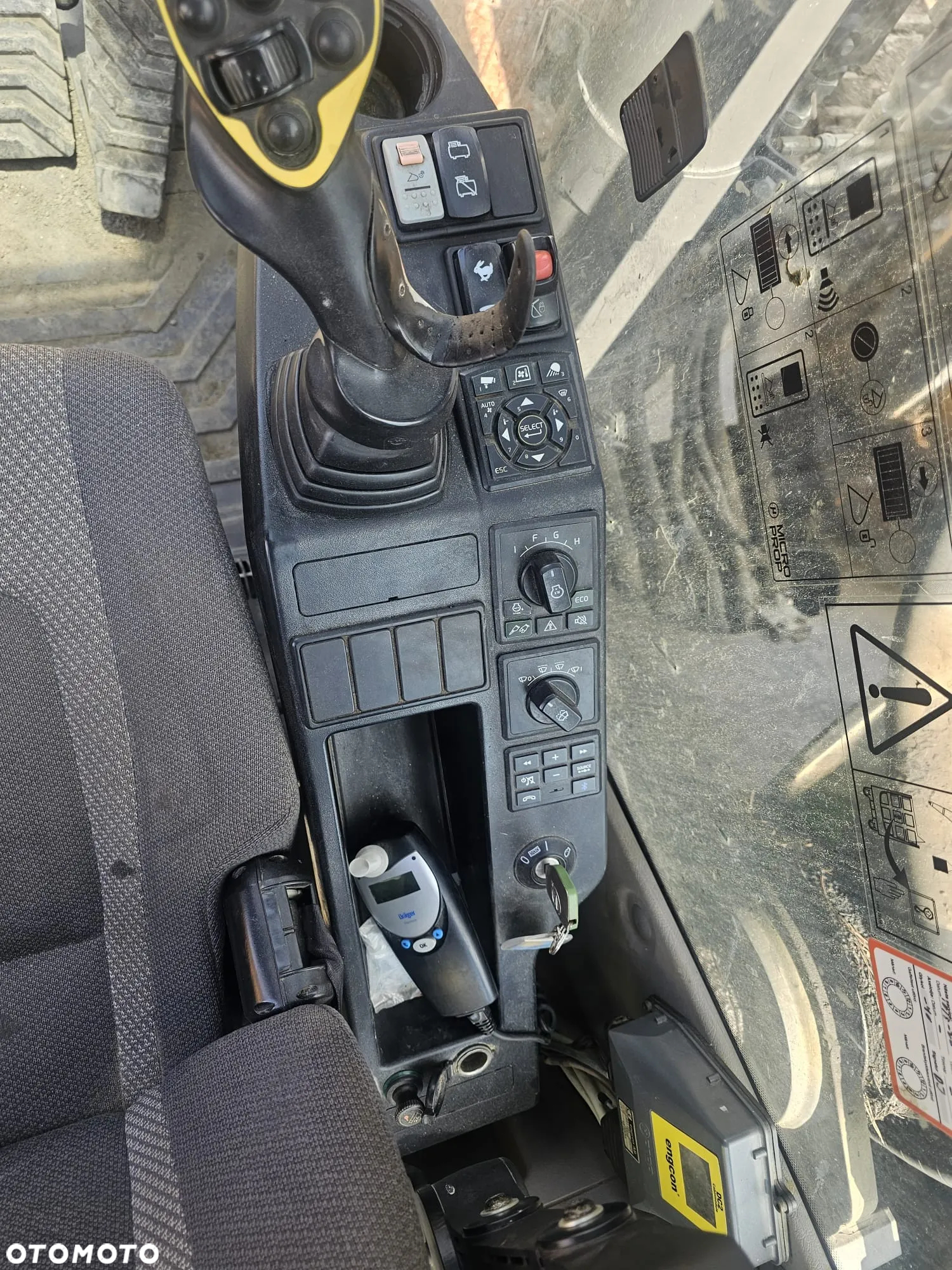 Volvo EC220EL - 35