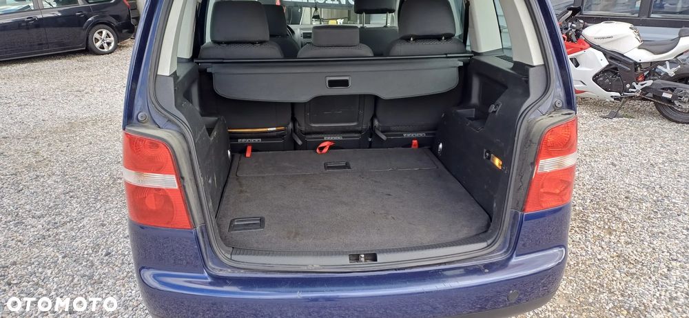 Volkswagen Touran 1.9 TDI Trendline - 21