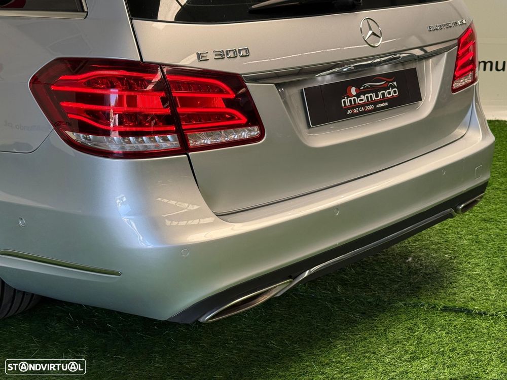 Mercedes-Benz E 300 Bluetec Hybrid Avantgarde - 12