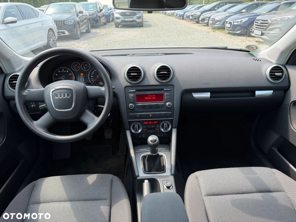 Audi A3 Sportback 1.6 Attraction - 27