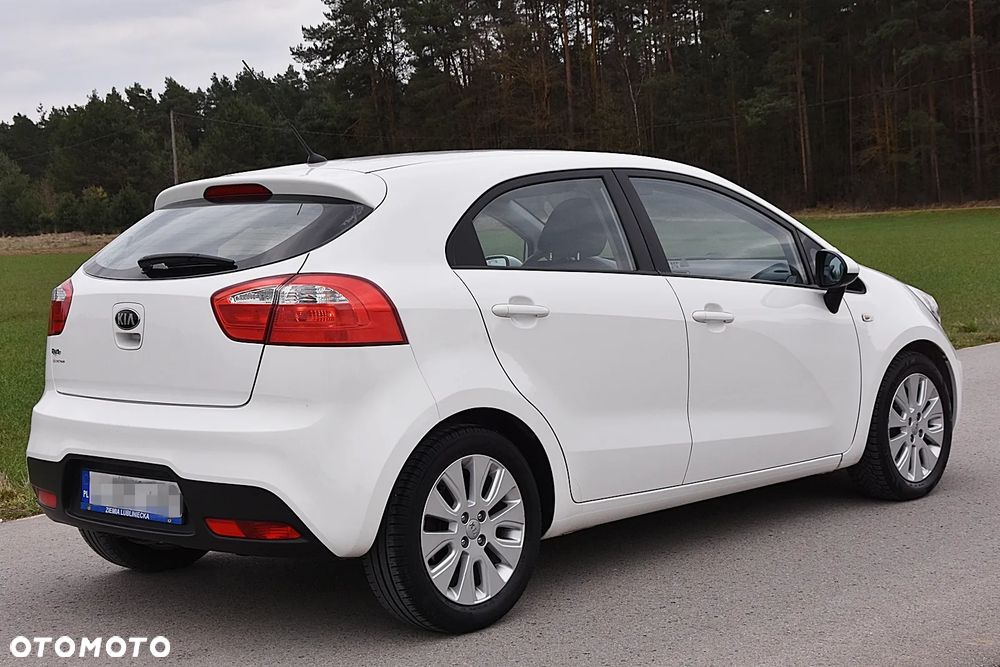 Kia Rio 1.2 M - 8