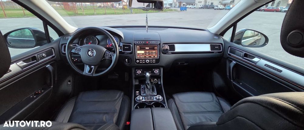Volkswagen Touareg 3.0 V6 TDI BMT - 16