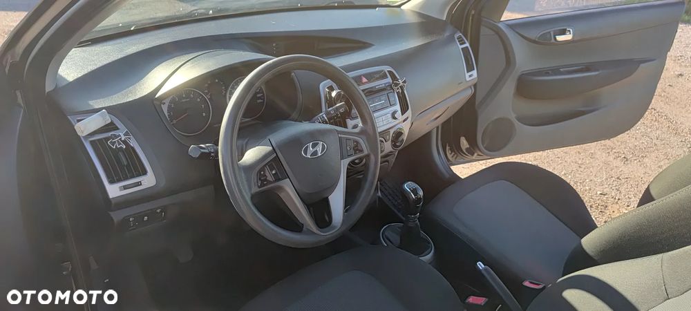 Hyundai i20 - 10