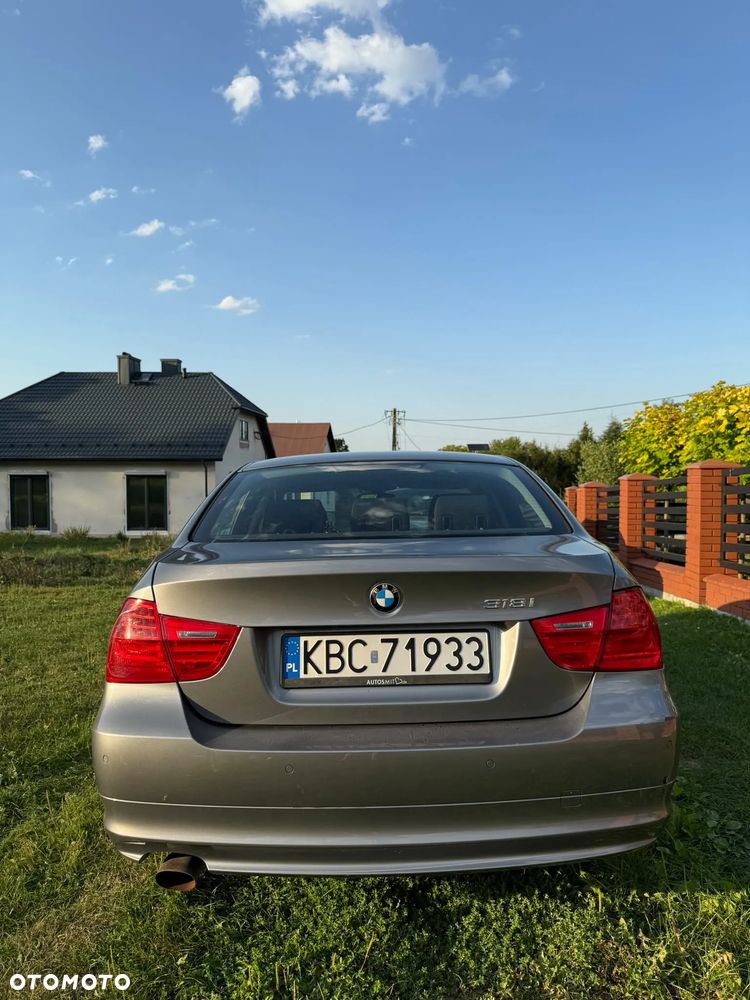 BMW Seria 3 318i Edition Exclusive - 3