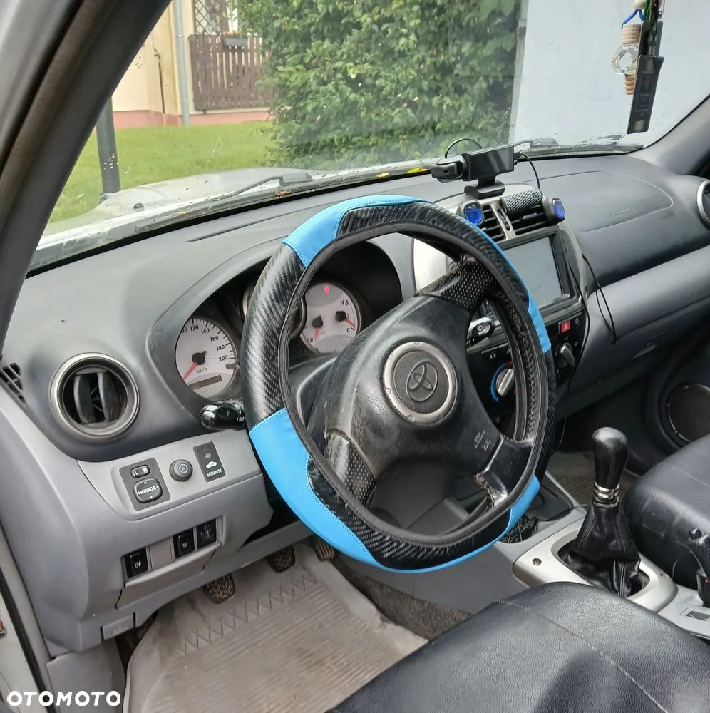Toyota RAV4 2.0 D-4D 4x4 - 6