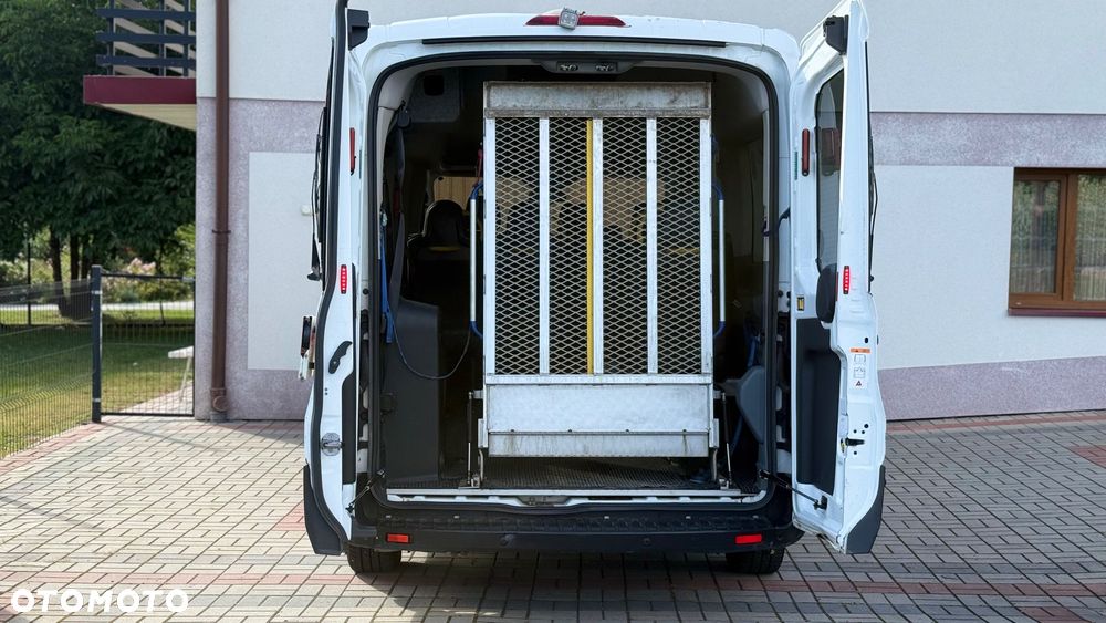 Ford Transit - 11