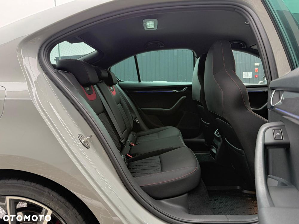 Skoda Octavia 2.0 TDI RS DSG - 10