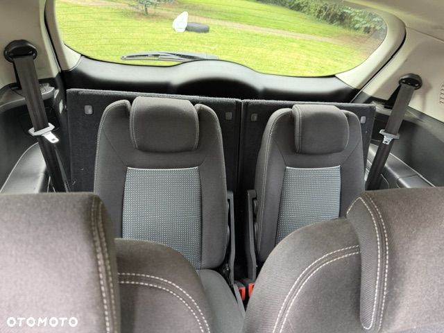 Ford S-Max 2.0 TDCi DPF Titanium - 13