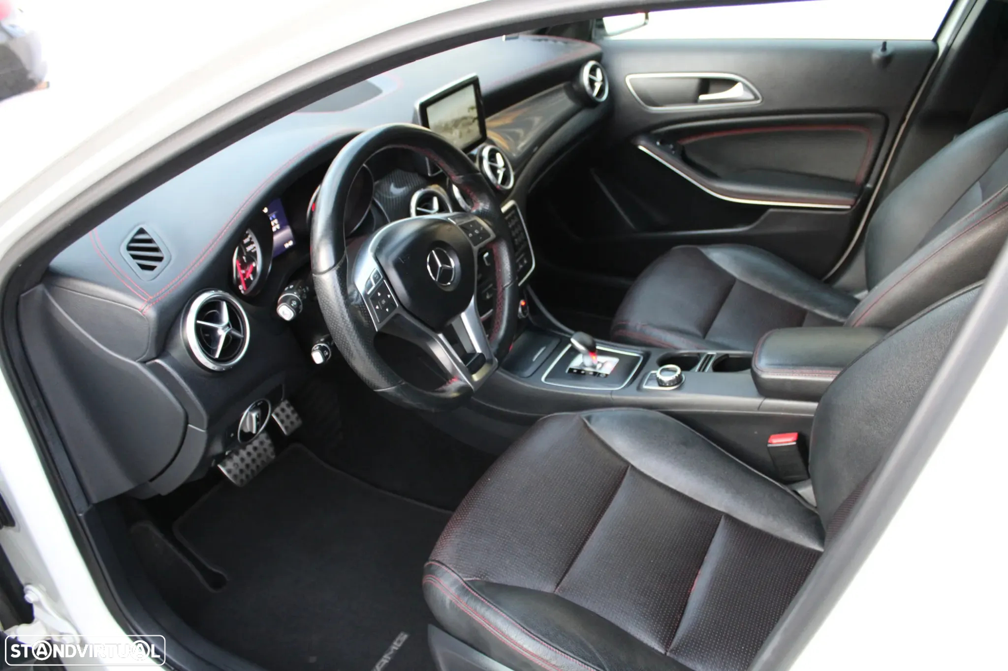 Mercedes-Benz GLA 45 AMG 4Matic 7G-DCT - 7