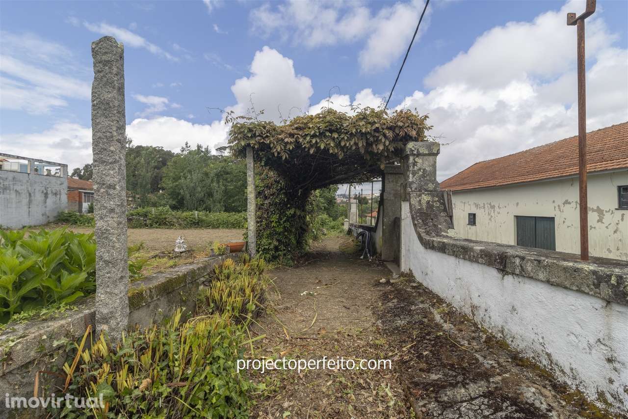 Moradia para Restaurar T5 Venda em Mafamude e Vilar do Paraíso,Vila No - Grande imagem: 3/10