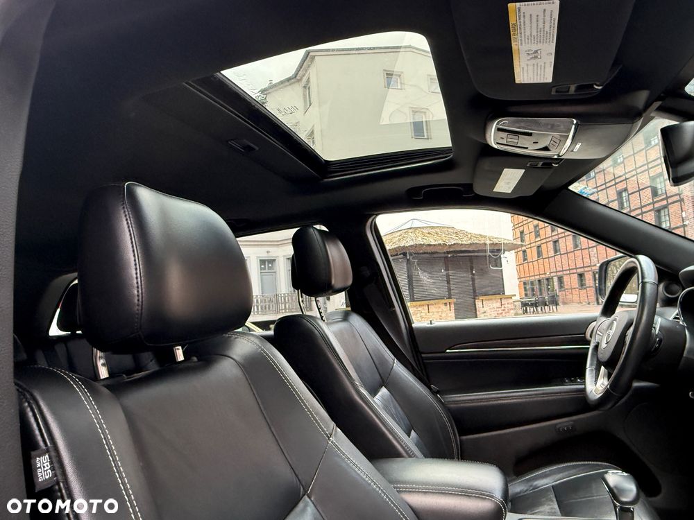 Jeep Grand Cherokee - 22