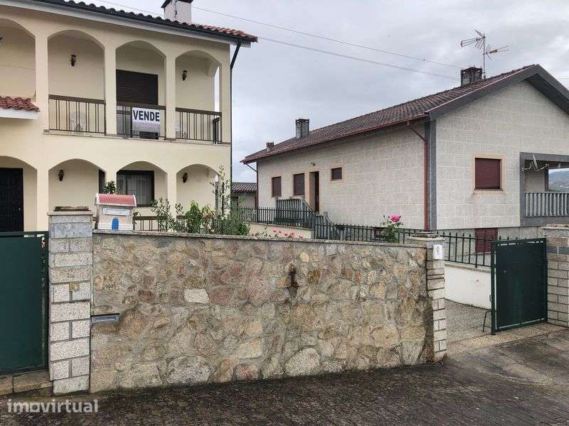 Casa usada em bom estado de conservacao - Grande imagem: 2/3