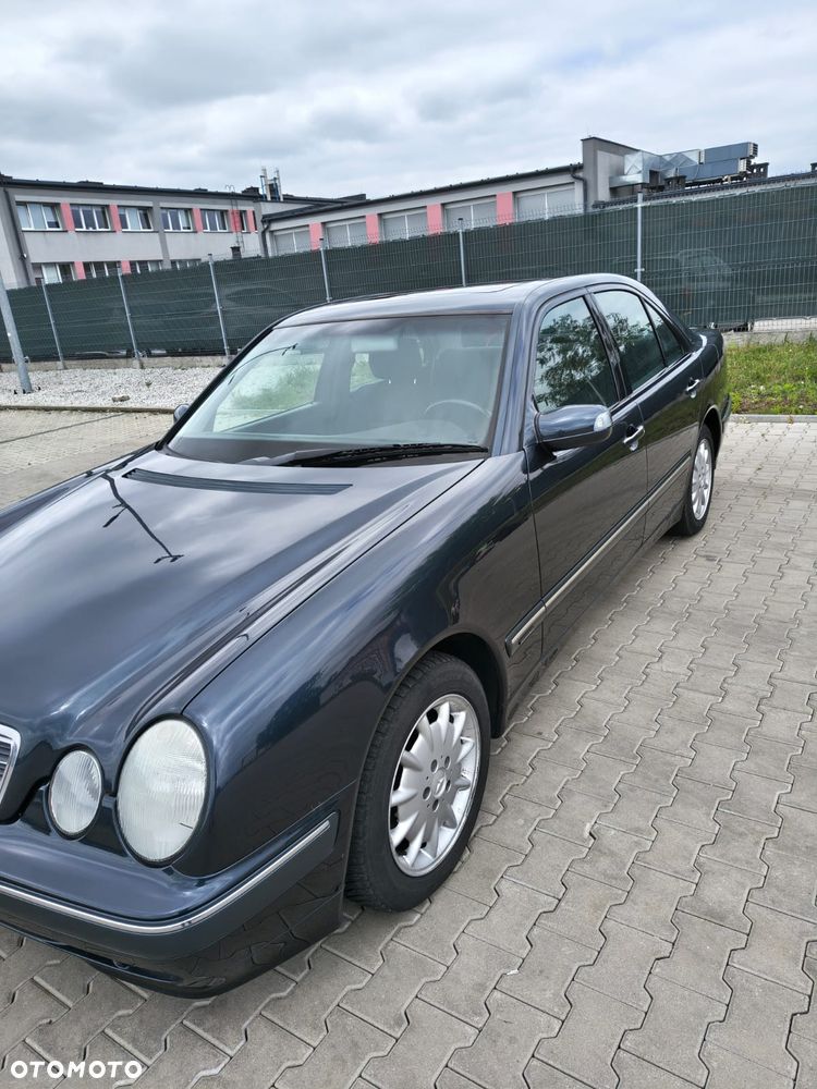 Mercedes-Benz Klasa E - 3
