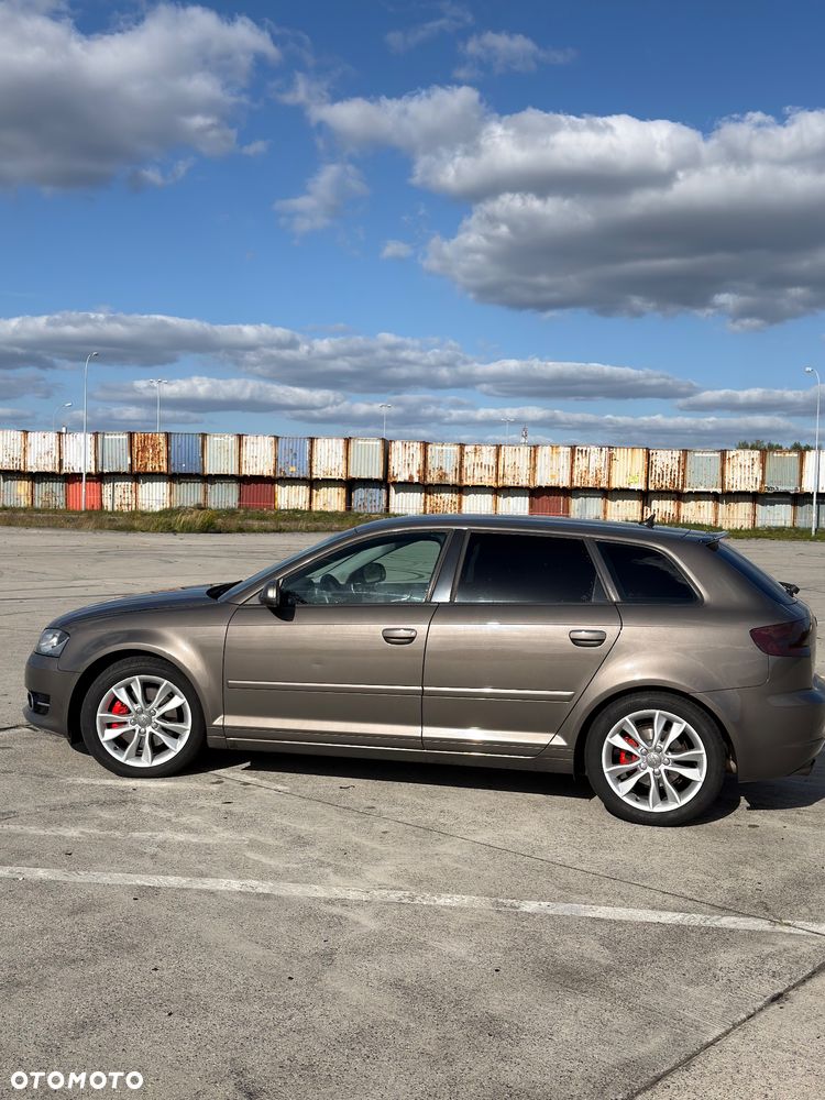 Audi A3 Sportback 2.0 TDI DPF Quattro Attraction - 4