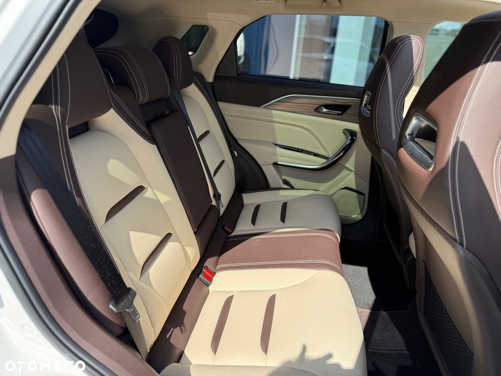 Bestune T77 1.5T Elegance DCT - 16