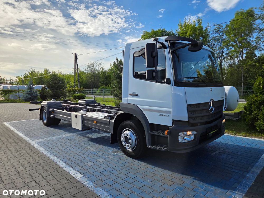 Mercedes-Benz atego 1523