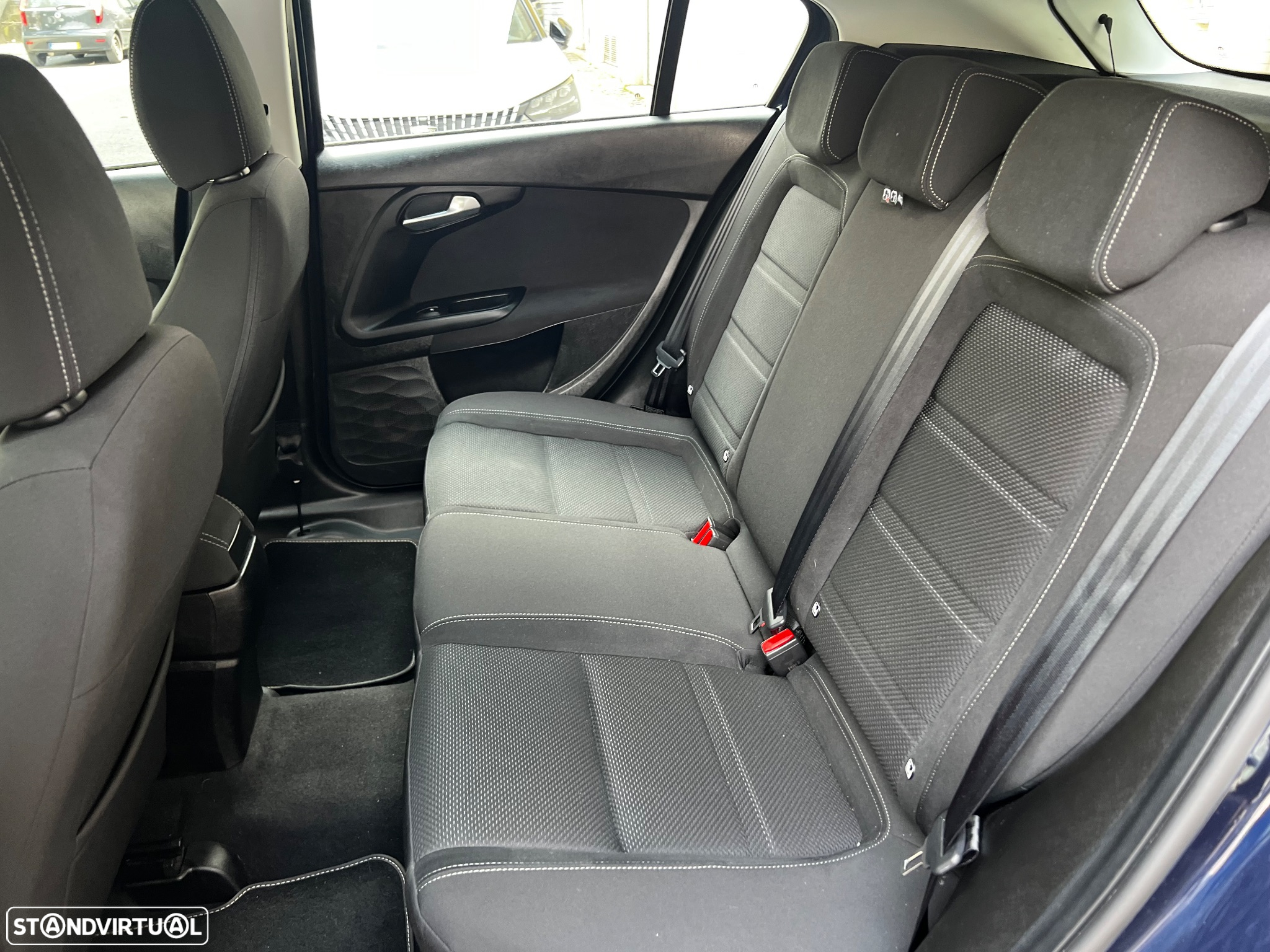 Fiat Tipo 1.3 M-Jet Lounge Tech - 35