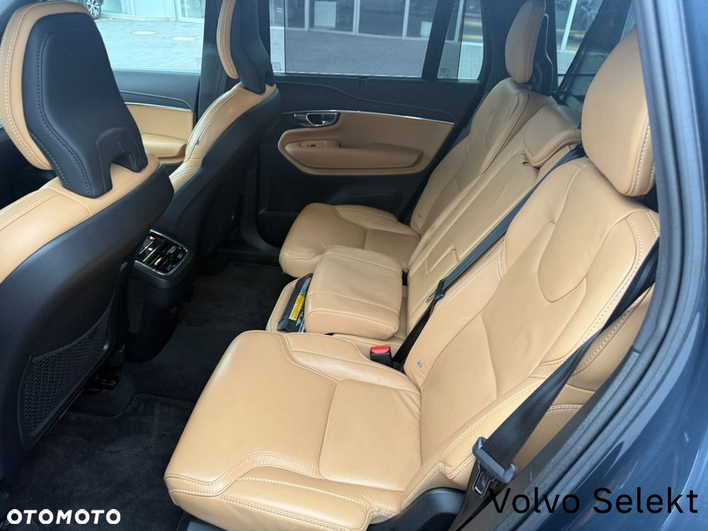 Volvo XC 90 - 17