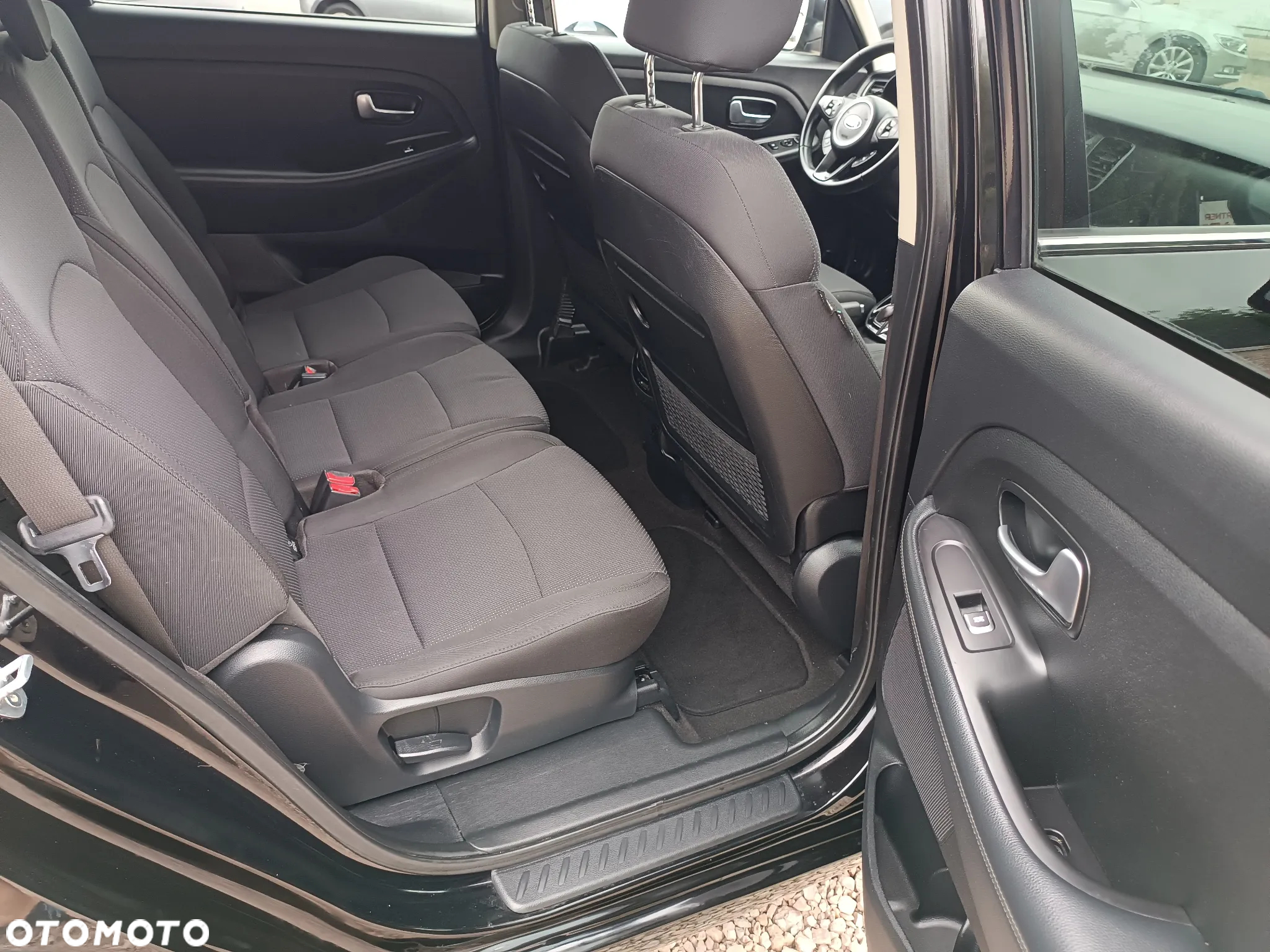 Kia Carens 1.7 CRDi 115 Fifa World Cup Edition - 26