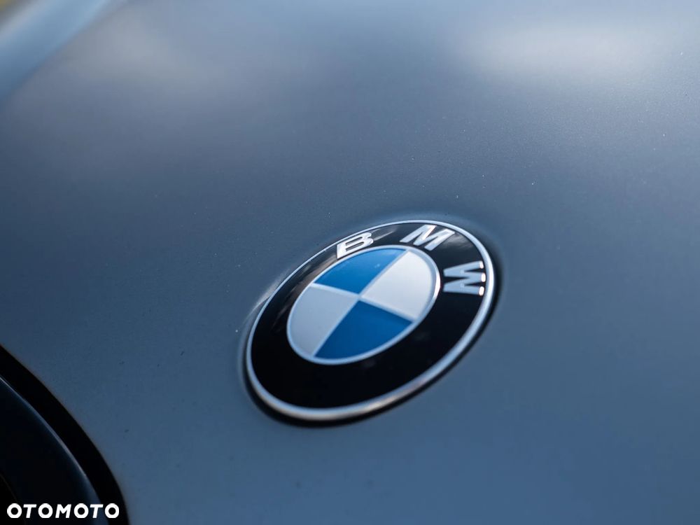 BMW Seria 8 - 21