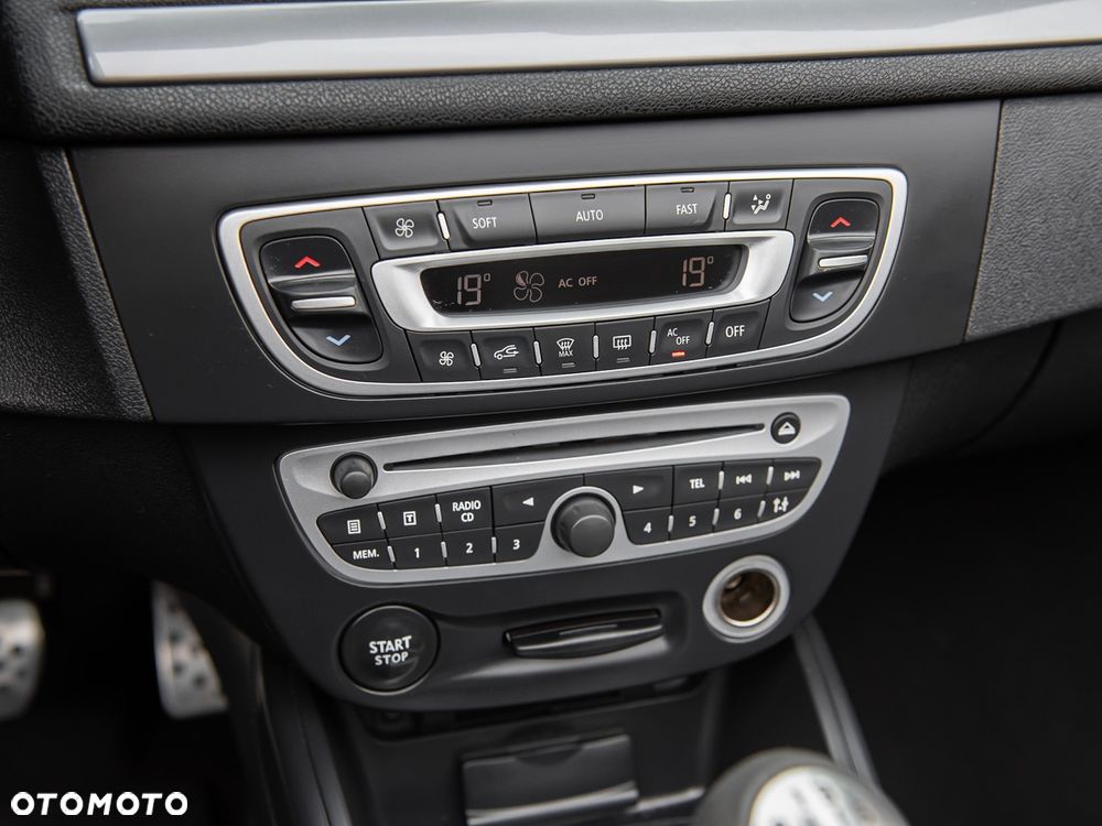 Renault Megane TCe 180 GT - 19